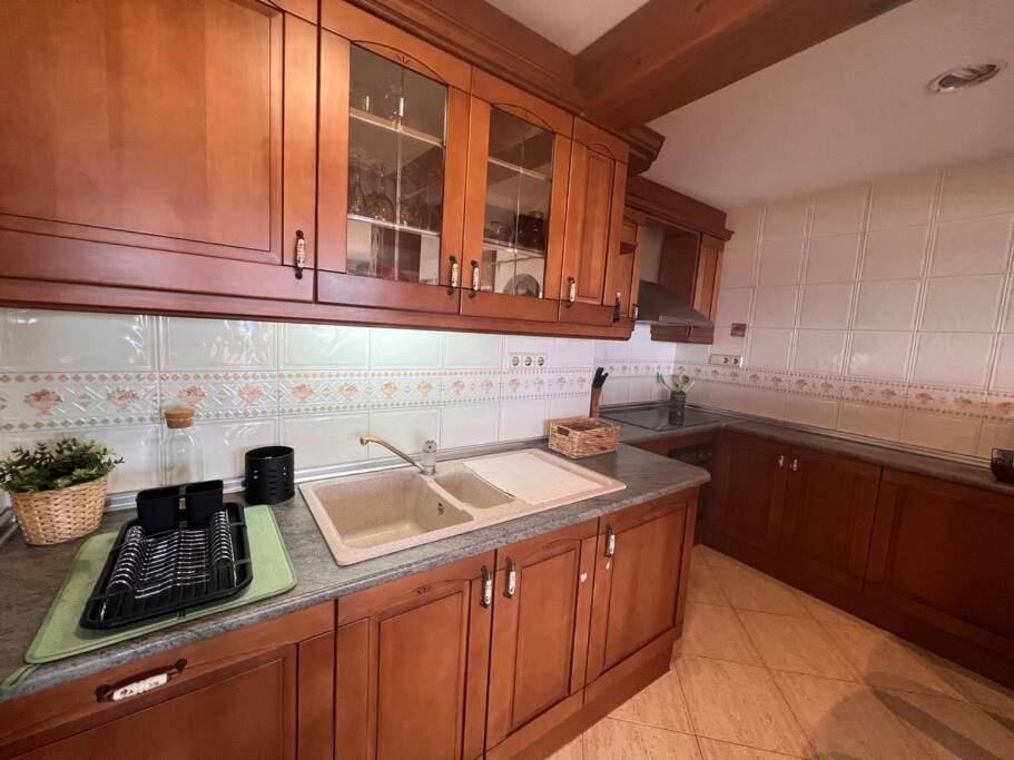 אמפוריבראבה 3Apartamento De Tres Habitaciones מראה חיצוני תמונה